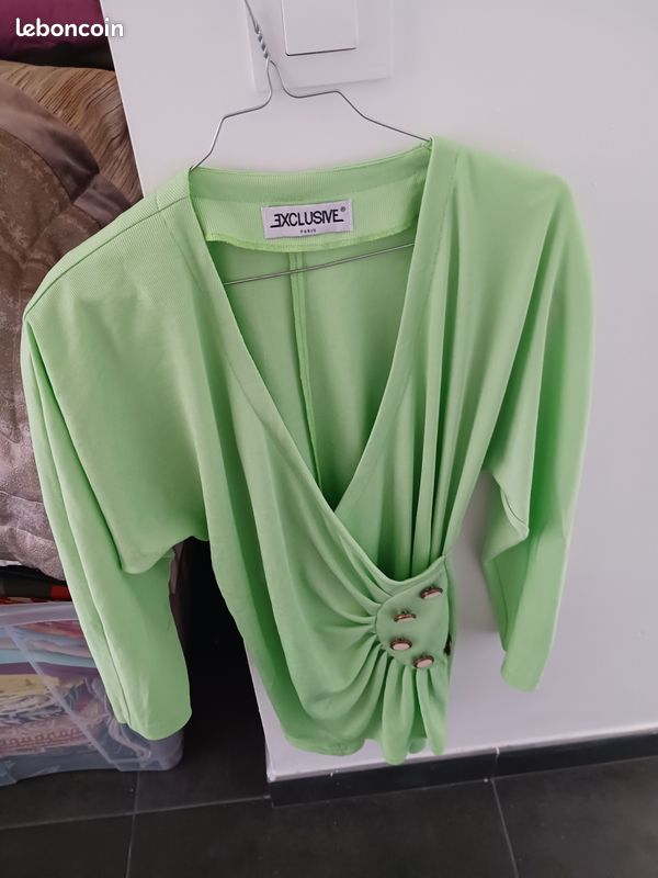 Haut couleur verte (image 1)