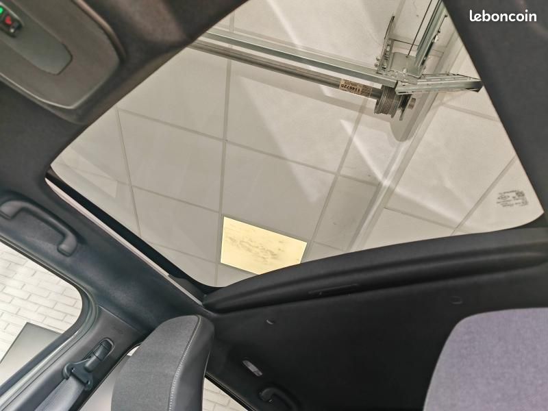 Suzuki Vitara 174ch 61kWh Style (image 16)