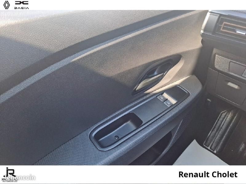 Dacia Sandero 1.0 TCe 90ch Stepway Essential -24 (image 17)