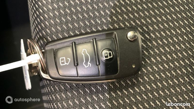 Audi Q3 45 TFSI e 245ch S line S tronic 6 (image 16)