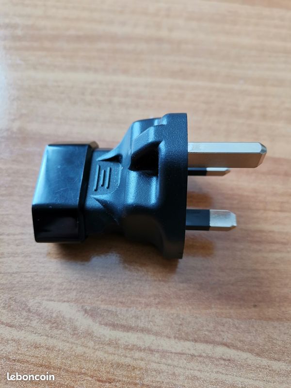 Adaptateur de voyage eu - uk fiche electrique (image 2)