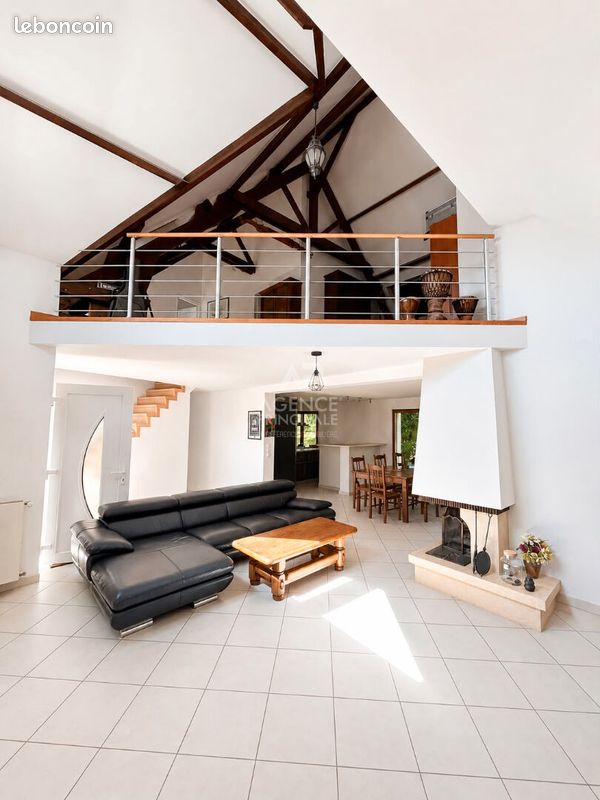 Maison 6 pièces 152 m² · à Triel-sur-Seine · 152 m² · 549 000 €