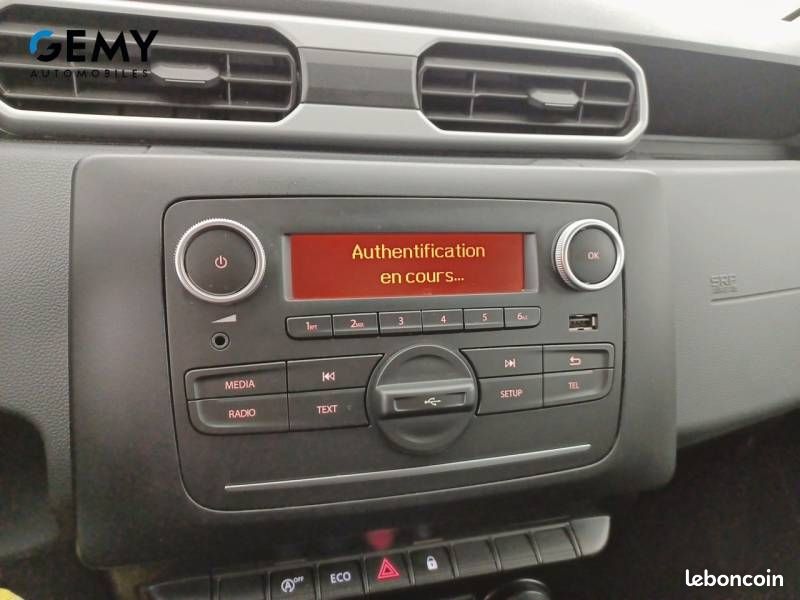 Dacia Duster ECO-G 100 4x2 Journey (image 20)