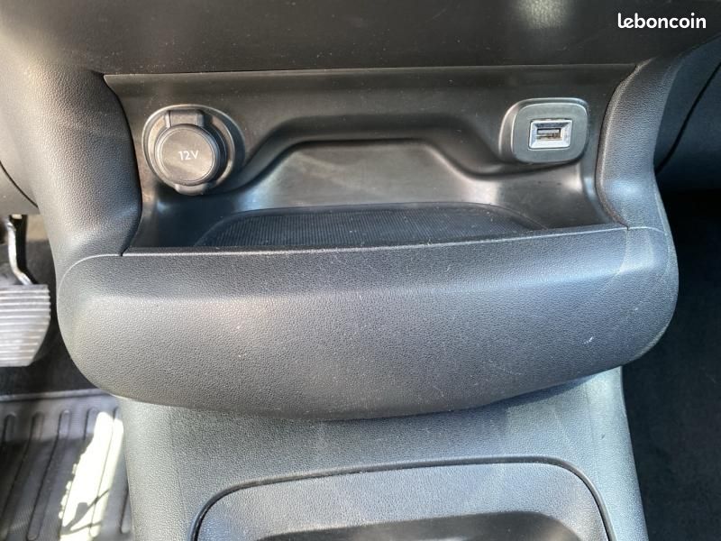 Citroen C4 Cactus PureTech 110ch S&S Shine E6.d (image 18)