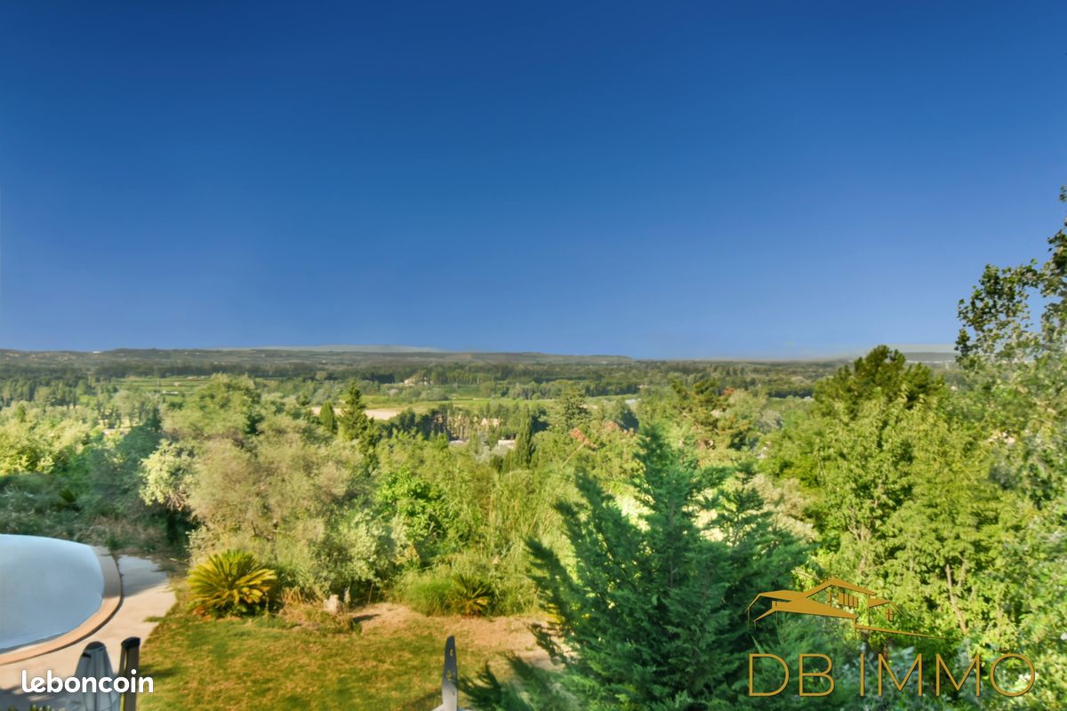 Maison 5 pièces 200 m² · à Pujaut · 200 m² · 1 080 000 €