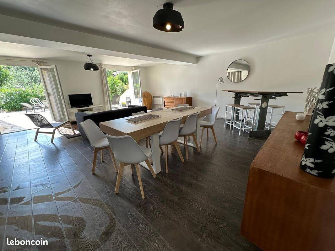Appartement 5 pièces 115 m² · à Antibes · 115 m² · 650 €
