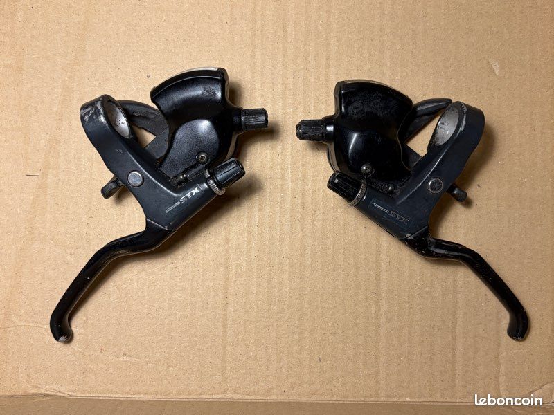 Manette Droite Shimano STX ST-MC30 - 3x7 Vitesses - VTT - Neuve