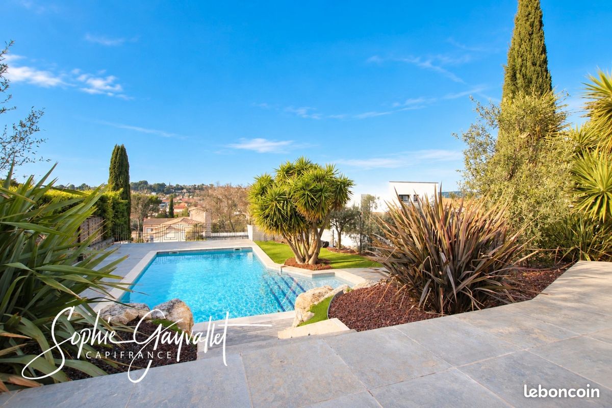 Maison 6 pièces 168 m² · à Velaux · 168 m² · 790 000 €