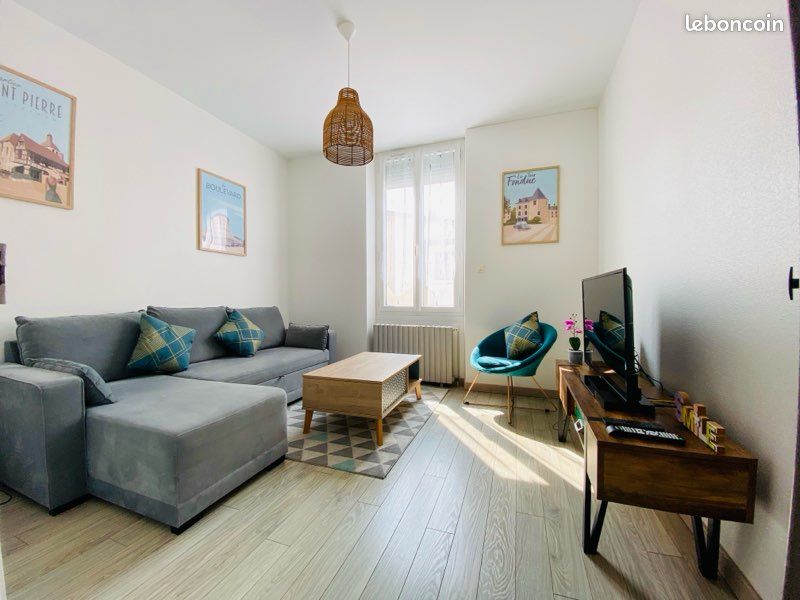 Maison 2 pièces 50 m² · à Désertines · 50 m² · 650 €