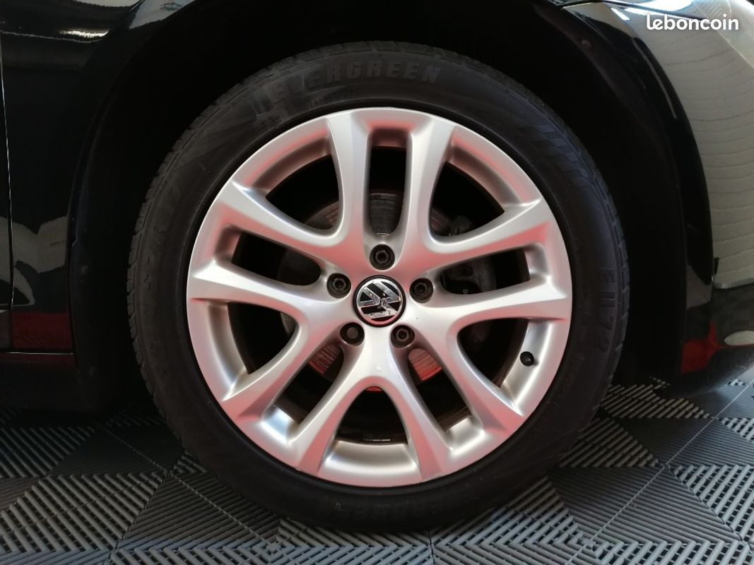 VOLKSWAGEN SCIROCCO 2.0 TDI 140 FAP Sportline DSG6 (image 10)