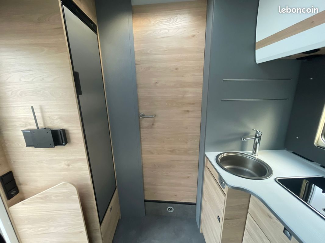 Camping Car profilé DETHLEFFS - Just Camp T7052 DBL -LIT CENTRAL (image 10)