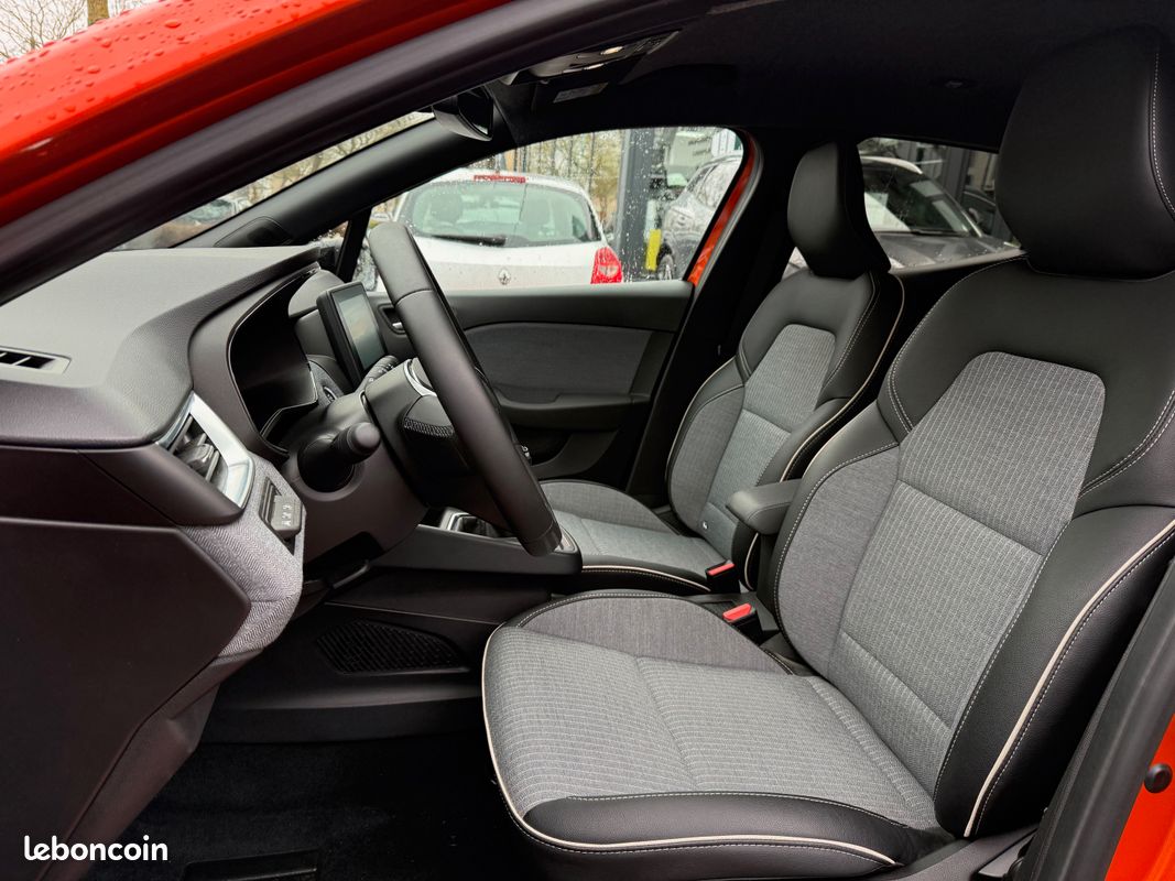 Clio v techno 1.0l tce 90cv (image 4)