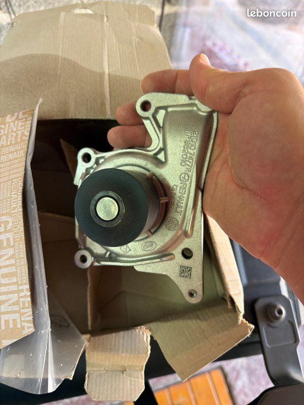 Pompe à eau origine Renault 1,5 dci (image 2)
