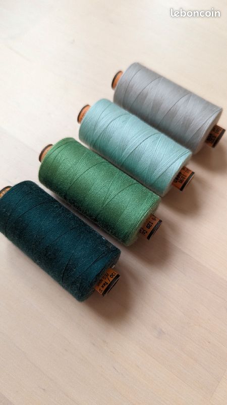 Tissu au mètre ou rouleau, boutons, fils Neufs (image 8)