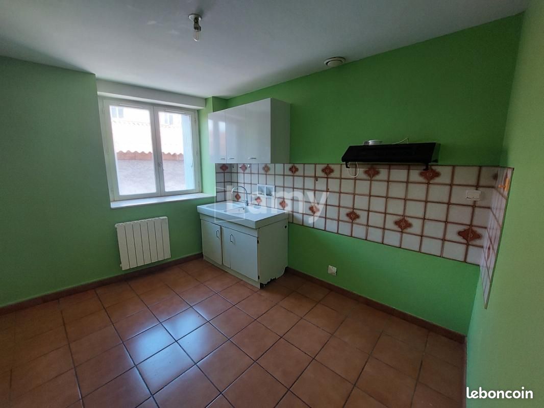 Maison 4 pièces 104 m² · à Issoire · 104 m² · 750 €