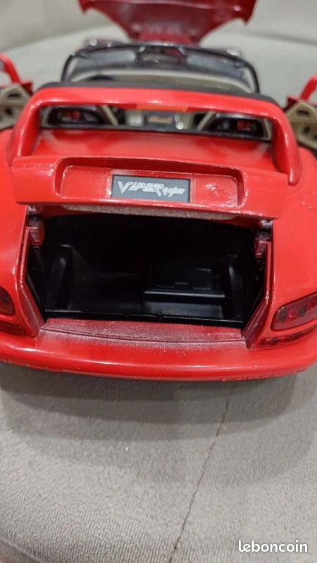 Burago SB 1/18 - Dodge Viper RT/10 1993 Rouge