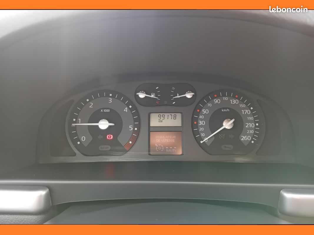 Renault Laguna 2 restylée 1.9 DCi 110cv Confort Expression 99 000 Kms (image 8)