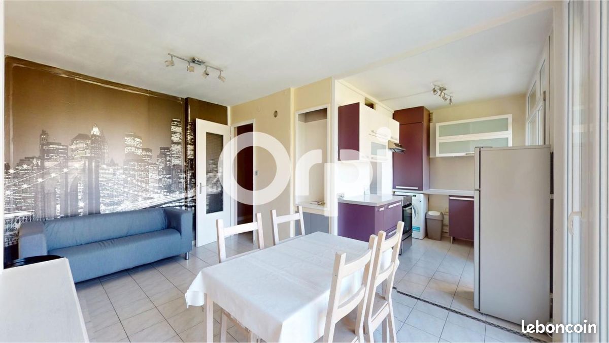 Appartement 3 pièces 55 m² · à Bron · 55 m² · 940 €/mois