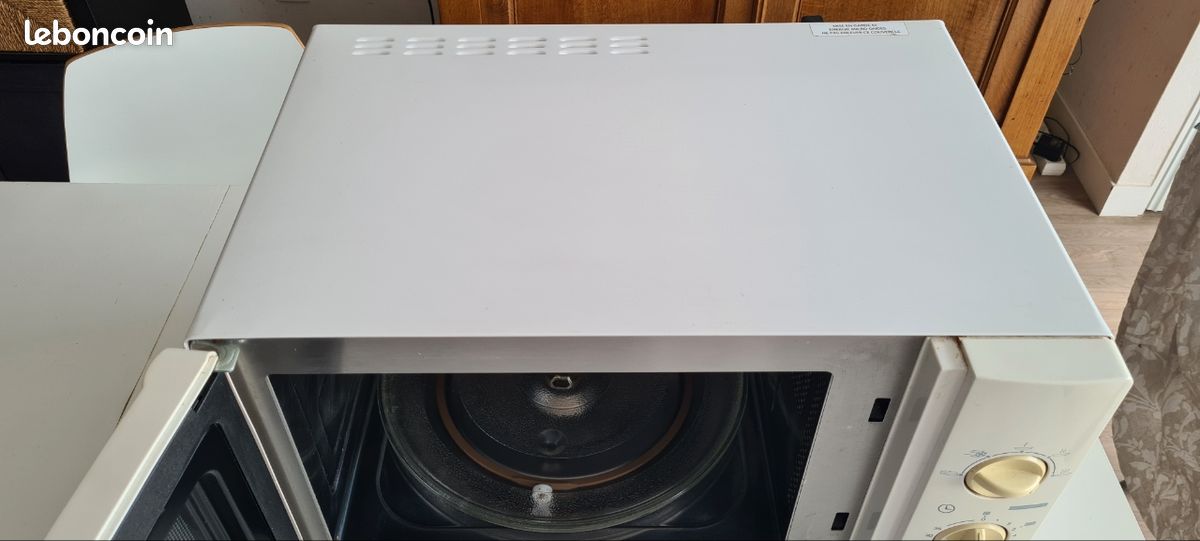 Micro ondes Brandt 900 Watts (image 5)