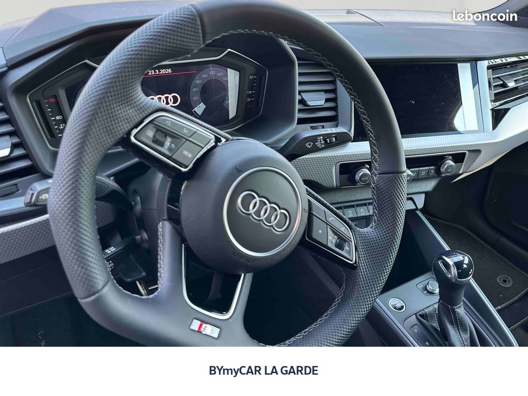 AUDI A1 Sportback 30 TFSI 116 ch S tronic 7 S Line (image 10)