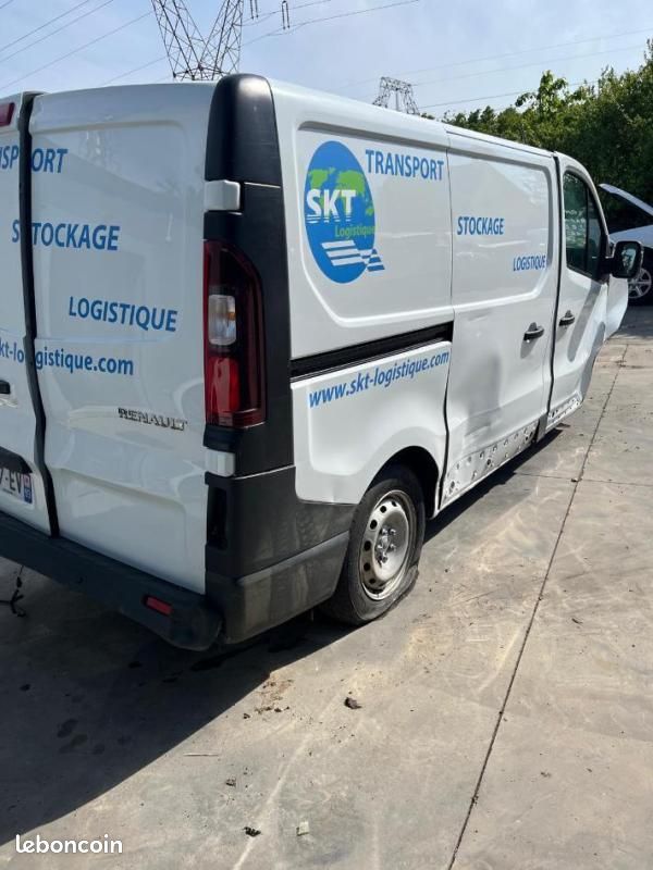 Renault Trafic FOURGON FGN L1H1 2T8 BLUE DCI 110 CH ACCIDENTEE (image 17)