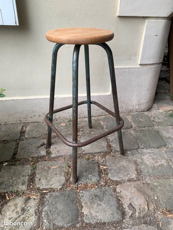 Tabouret d’atelier (image 1)