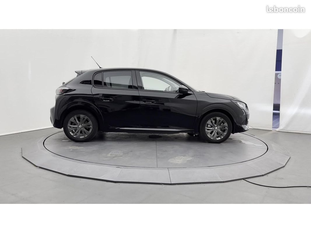 PEUGEOT E-208 136ch 50KWH de 2022 - 1ère Main - Style (image 11)