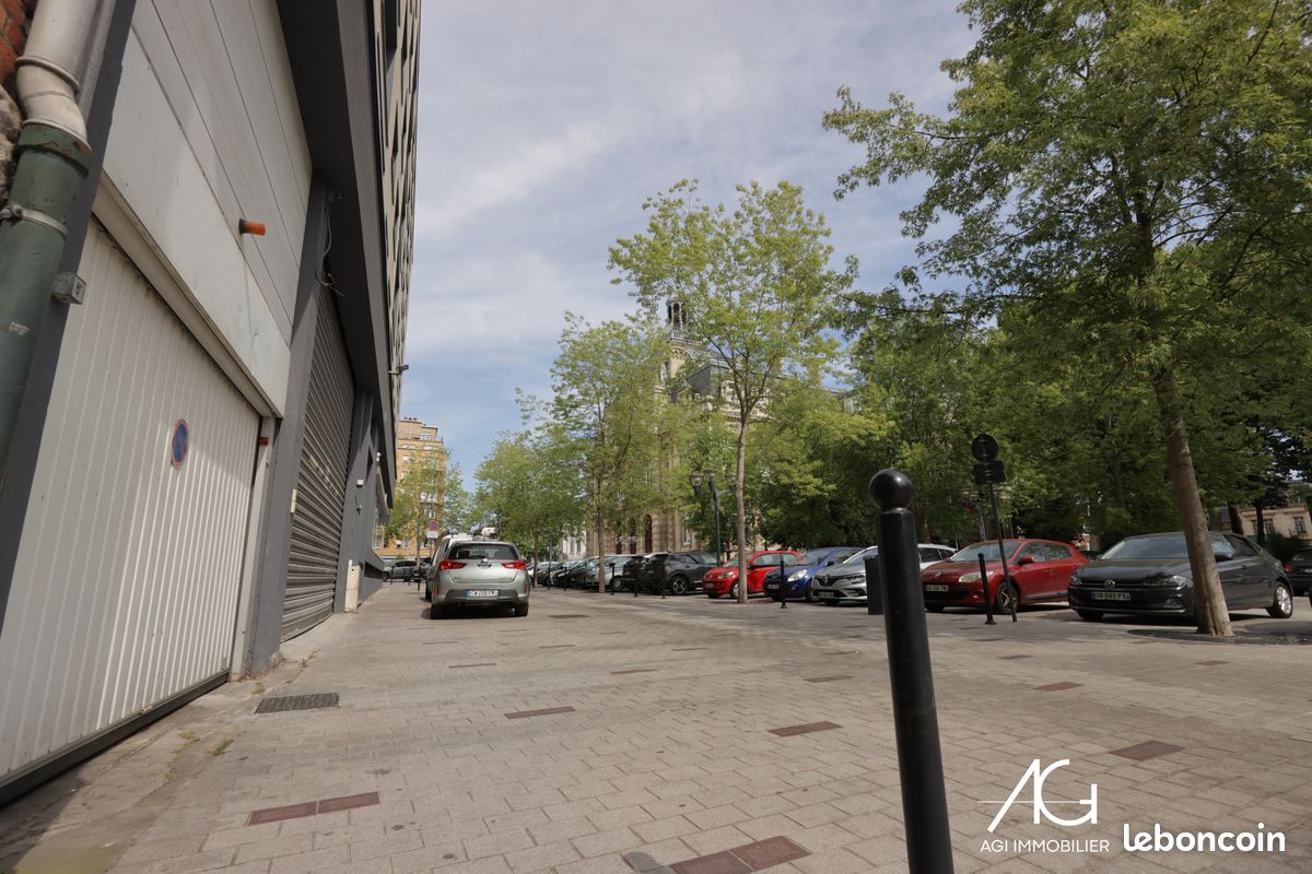 Parking/box Tourcoing · 90 000 €