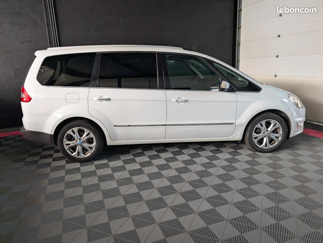 FORD GALAXY II 2.2 TDCI 200 FAP Titanium 7 places (image 2)