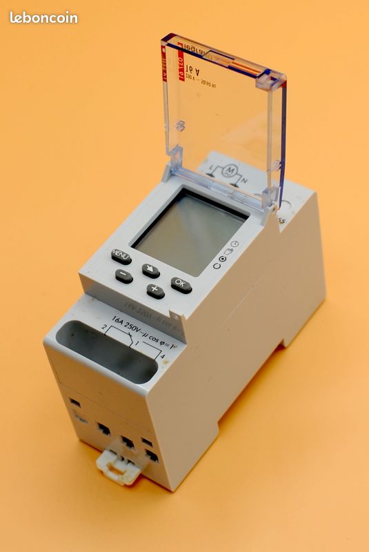 Interscénario d'éclairage LEGRAND 067238 émetteur radio