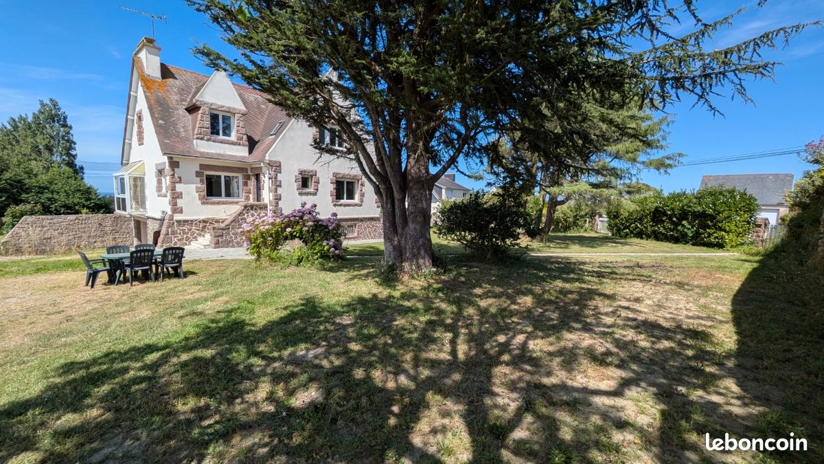 Maison 6 pièces 150 m² · à Trélévern · 150 m² · 495 000 €