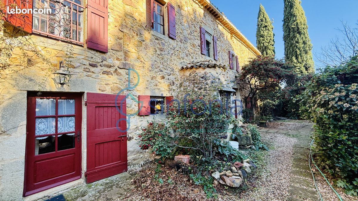 Maison 7 pièces 215 m² · à Uzès · 215 m² · 650 000 €