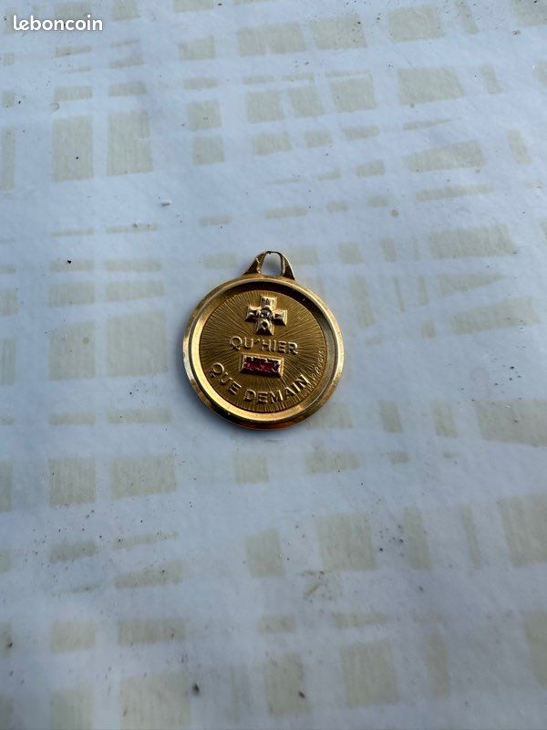 Vends médaille amour (image 1)