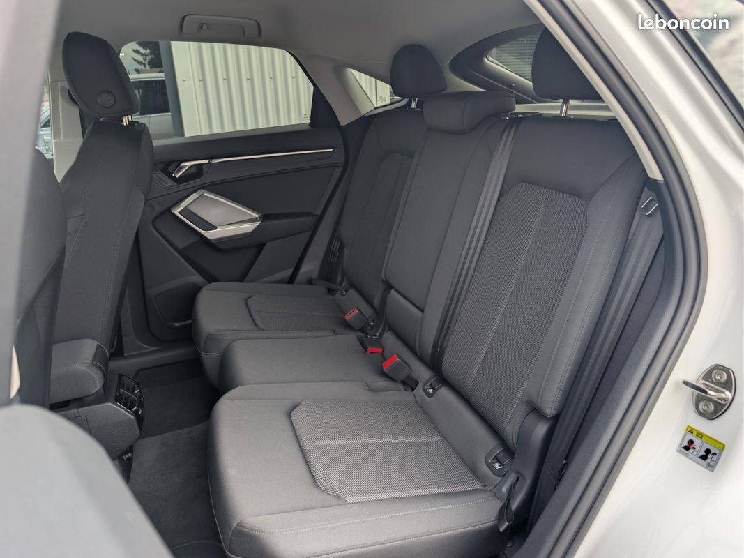 AUDI Q3 Sportback 35 TDI 150 ch Design S-tronic 7 (image 12)