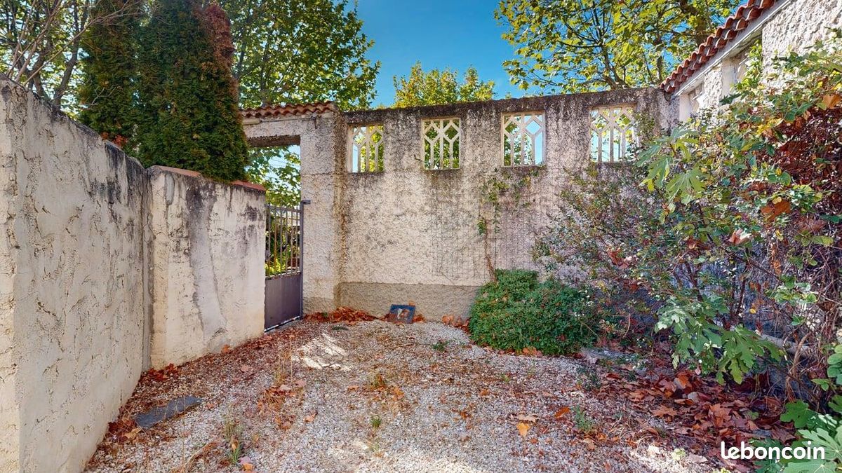 Appartement 4 pièces 90 m² · à Pernes-les-Fontaines · 90 m² · 208 000 €