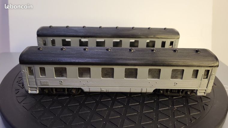 Train électrique - Les accessoires de village - Mi Emmaüs | Emmaüs