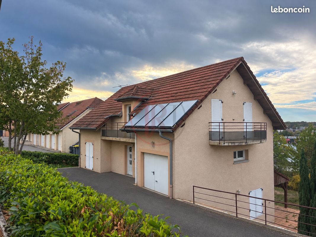 Maison 10 pièces 205 m² · à Besançon · 205 m² · 389 000 €