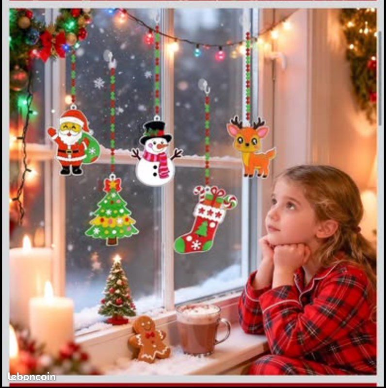 Kit Attrape-soleil De Noël – 24 Pièces à Peindre – 8 Motifs (Père Noël, Renne, Sapin…) – Acrylique, Peinture, Perles – Cadeau Créatif