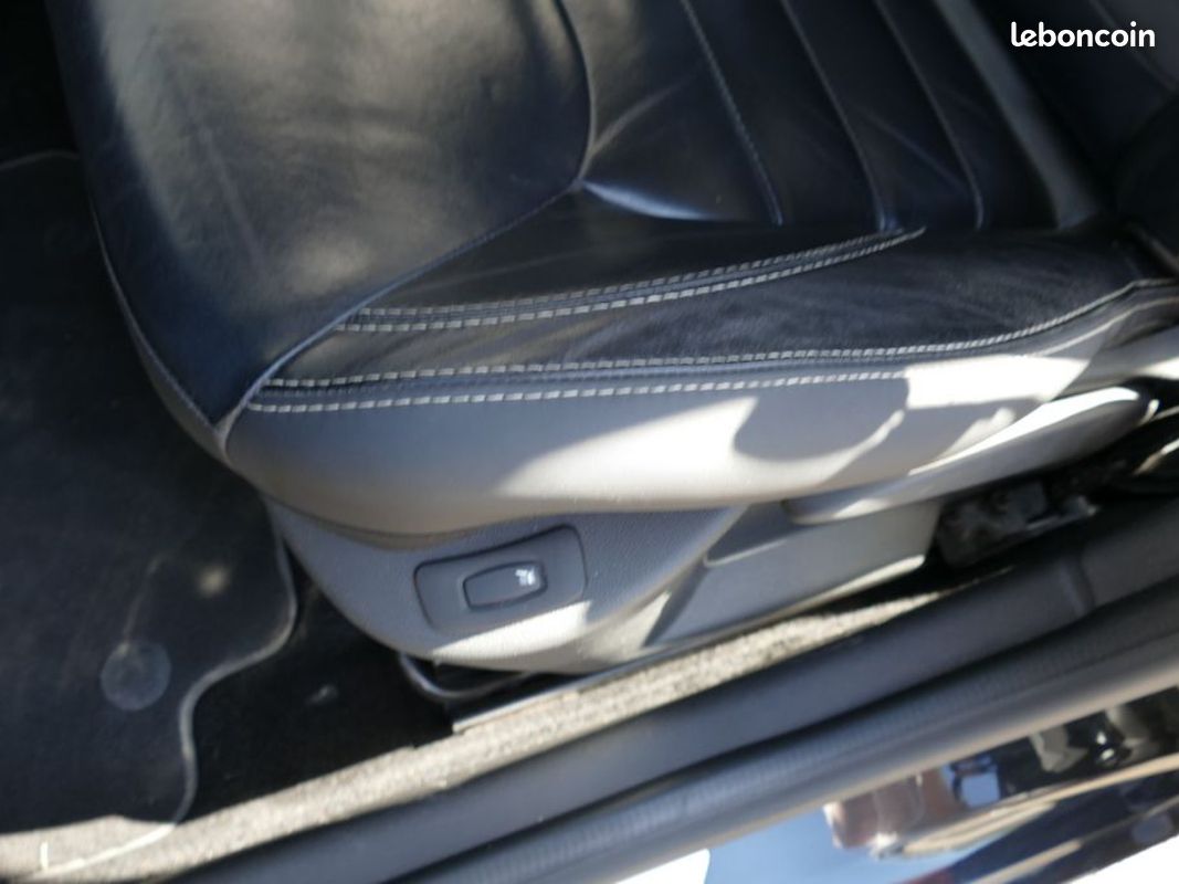 RENAULT CLIO IV TCE 120 Ch INITIAL PARIS BVM6 (image 19)