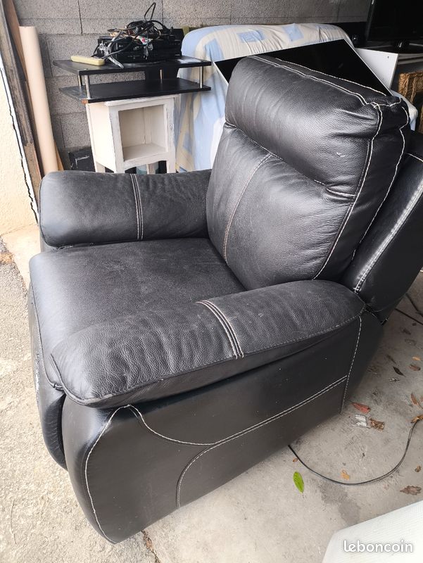 Fauteuil électrique en cuir noir (image 2)