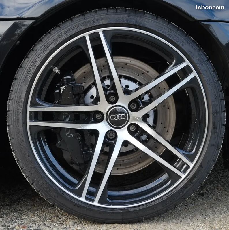 Audi R8 5.2 V10 FSI 525ch R tronic 6 - Suivi d'entretien / HiFi Bang&Olufsen / Caméra de recul / Pack Carbone / Maintien de charge (image 50)