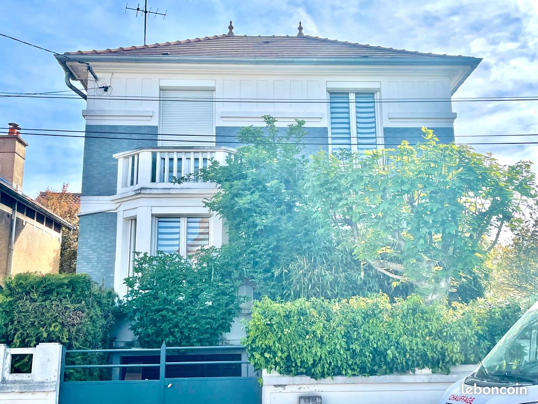 Maison 6 pièces 132 m² · à Sainte-Savine · 132 m² · 329 000 €
