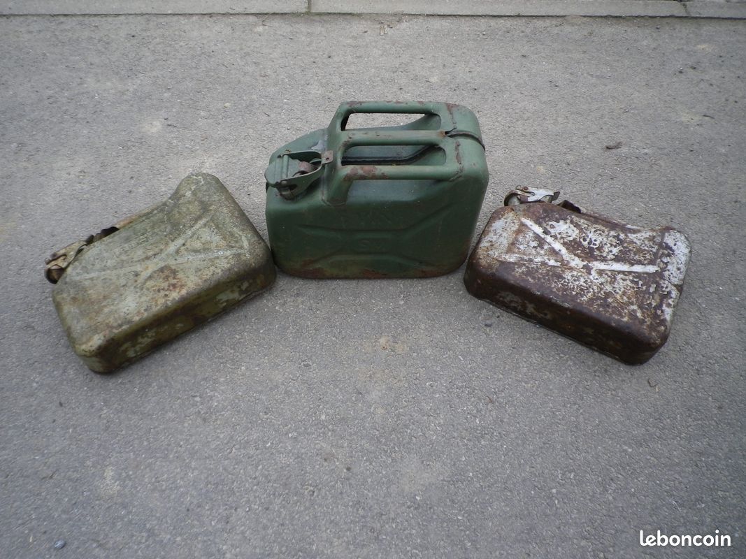 JERRICAN'S 2 x 5 litres et 1 de 10 litres (image 2)