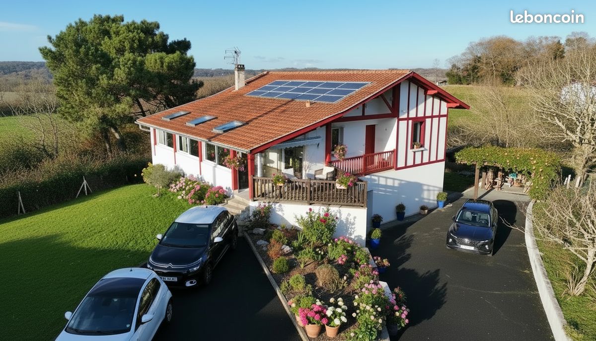Maison 9 pièces 243 m² · à Lahonce · 243 m² · 600 000 €