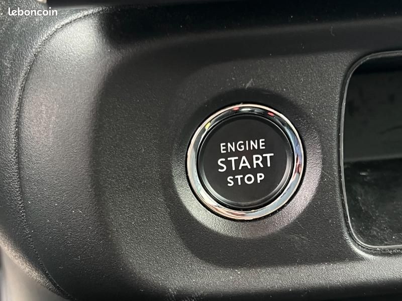 Citroen C3 1.2 Essence 110ch S&S Shine EAT6 / Eligible LOA (image 18)