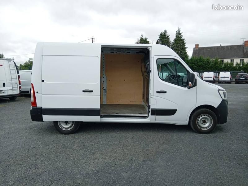 Renault Master Fg 17 500 HT L2H2 2.3 Blue dCi 135ch Confort (image 8)