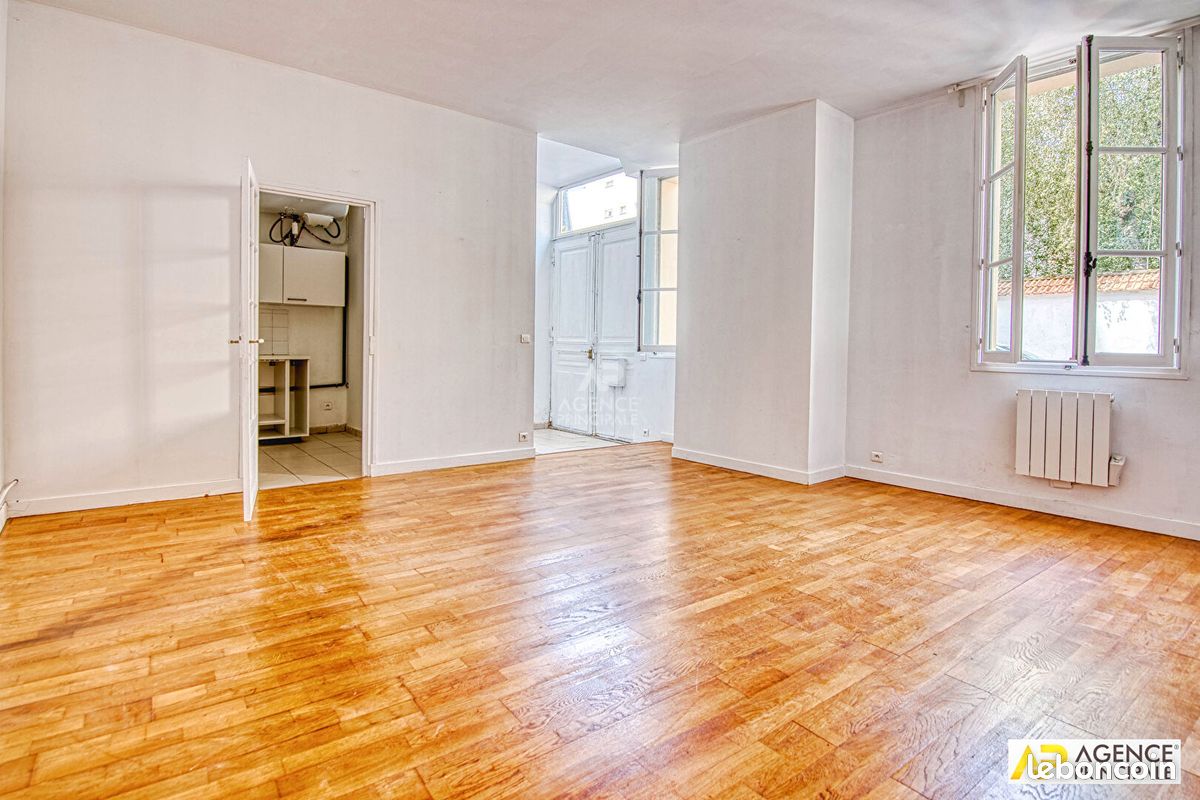 Appartement 3 pièces 69 m² · à Versailles · 69 m² · 590 000 €