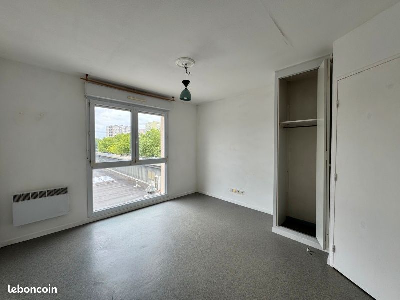 Appartement 1 pièce 17 m² · à Orléans · 17 m² · 360 €/mois