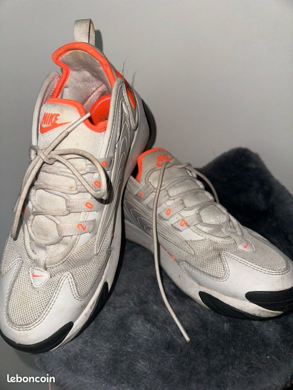 Orange Zoom Grise Et Blanche Nike Motiva Zoom Gris/Rouge/Blanc