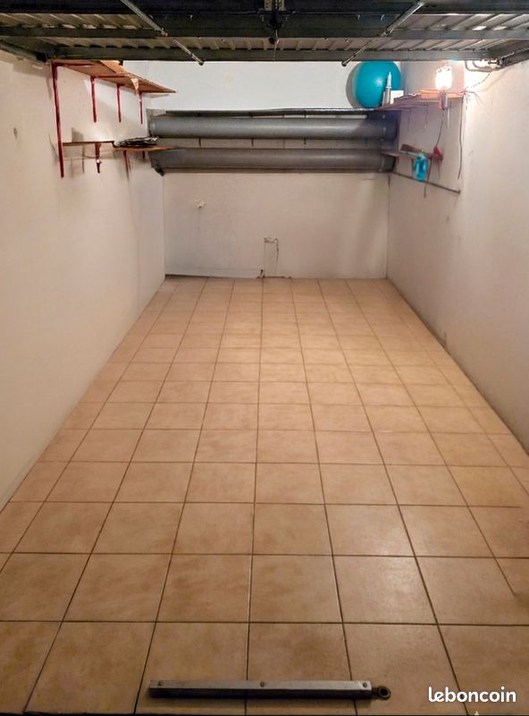 Garage Avenue Leon Blum Grenoble · 18 500 €